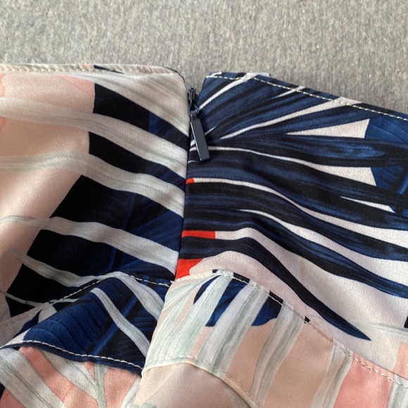 Athleta Tropical Pack Everywhere Dress | Size 6 - Picture 6 of 8